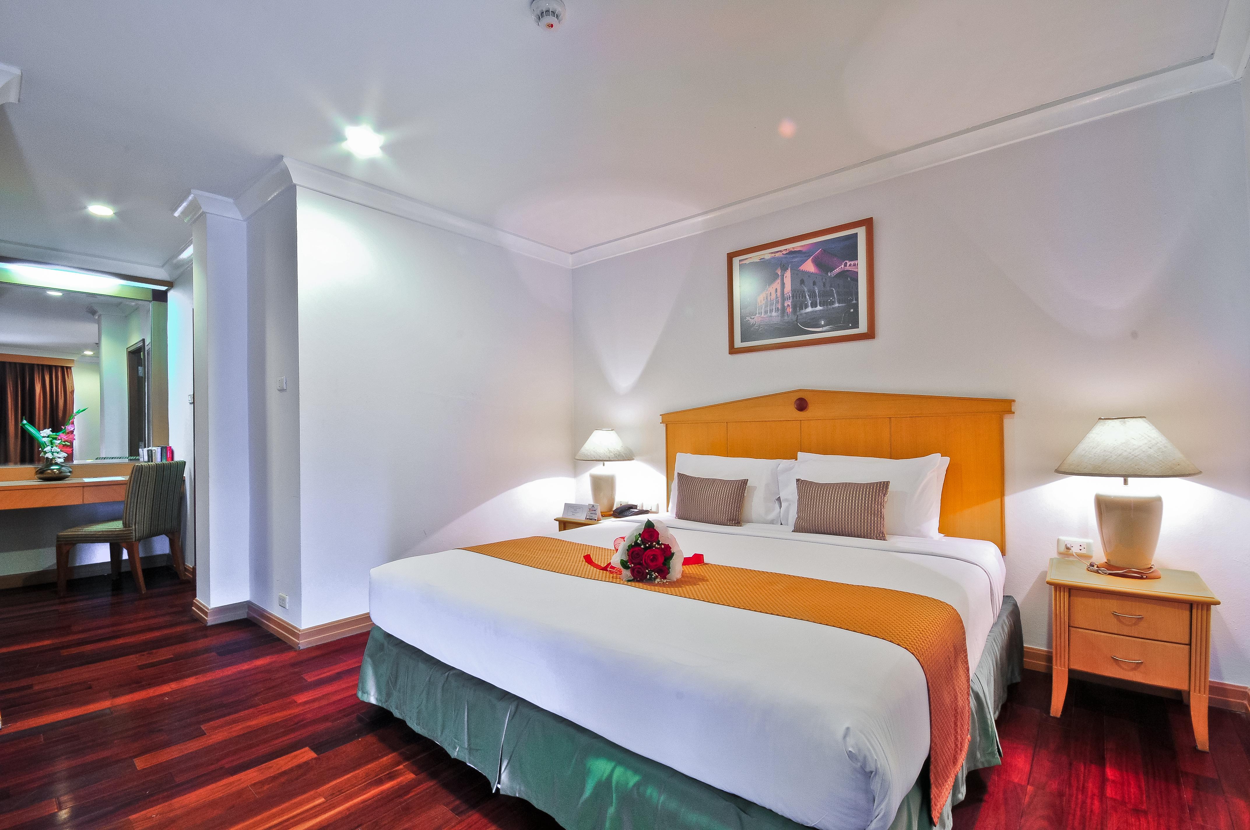 Admiral Suites Бангкок Екстер'єр фото