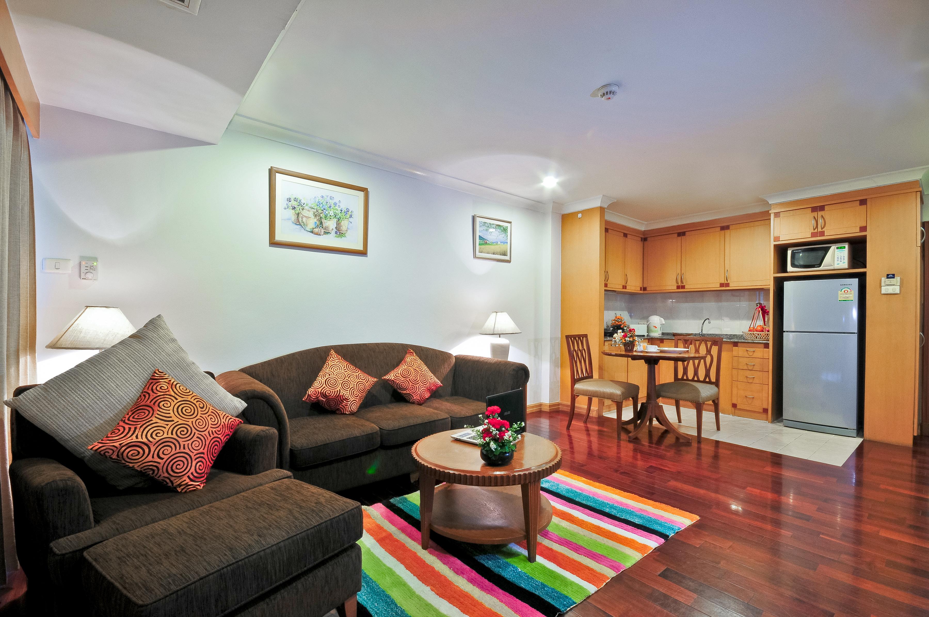 Admiral Suites Бангкок Екстер'єр фото