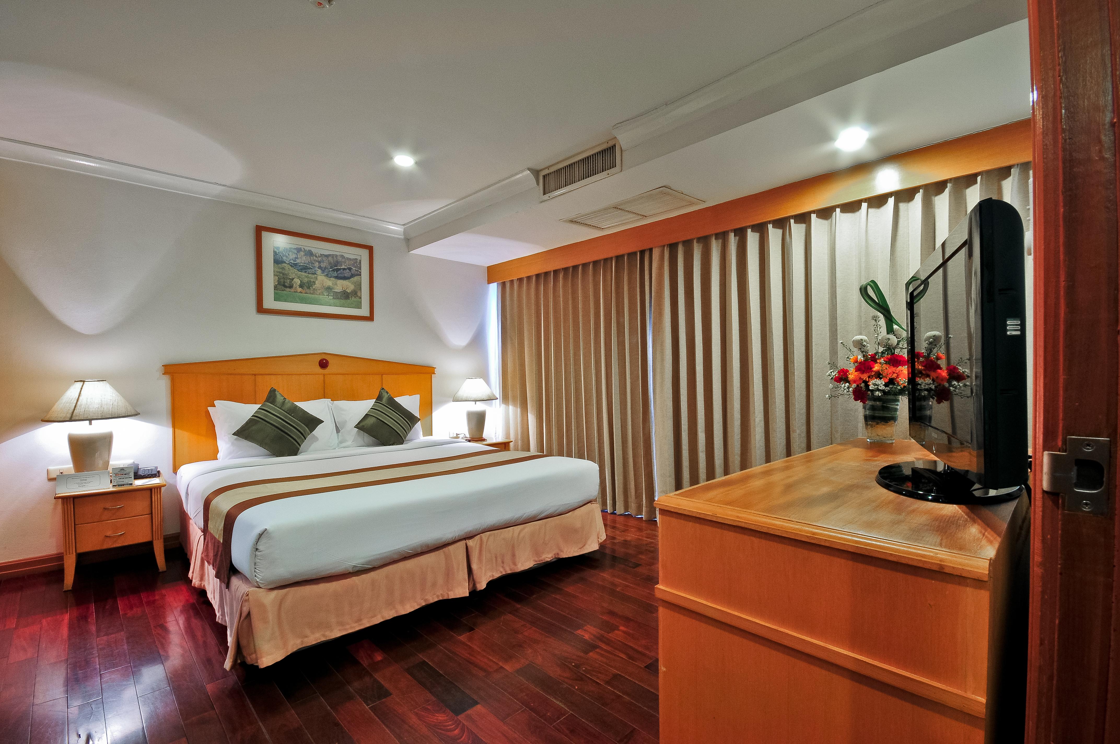 Admiral Suites Бангкок Екстер'єр фото