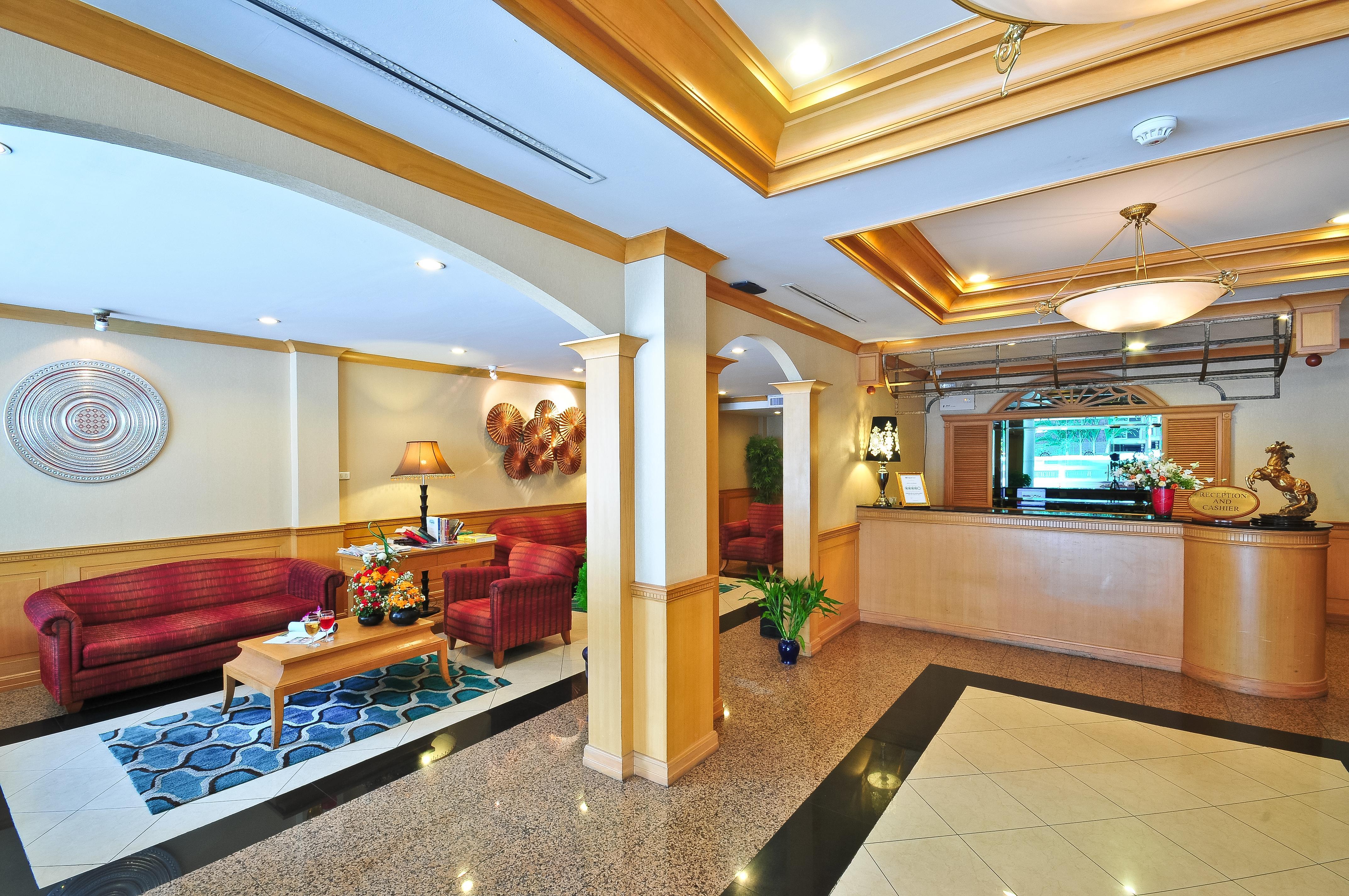 Admiral Suites Бангкок Екстер'єр фото