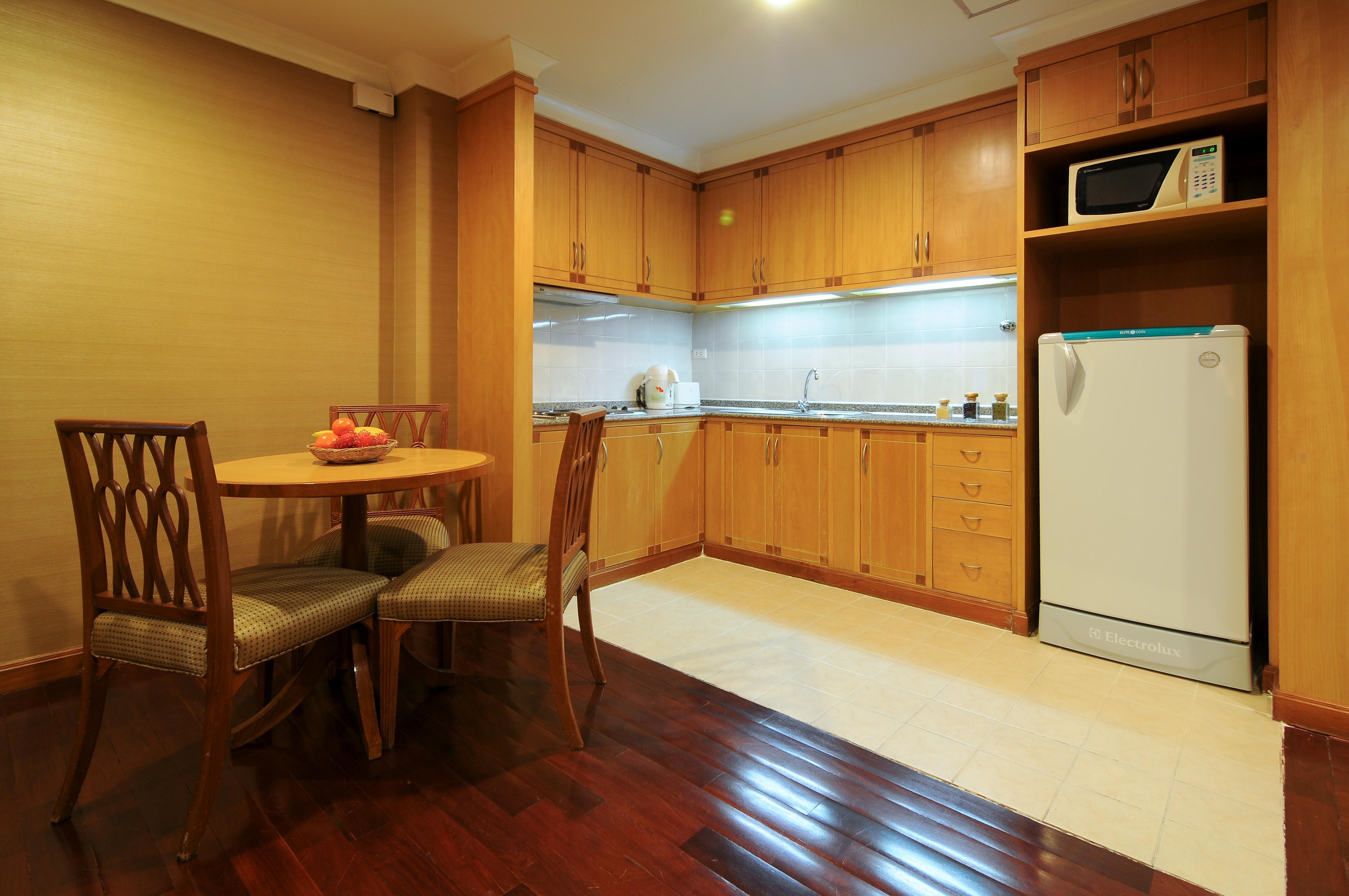 Admiral Suites Бангкок Номер фото