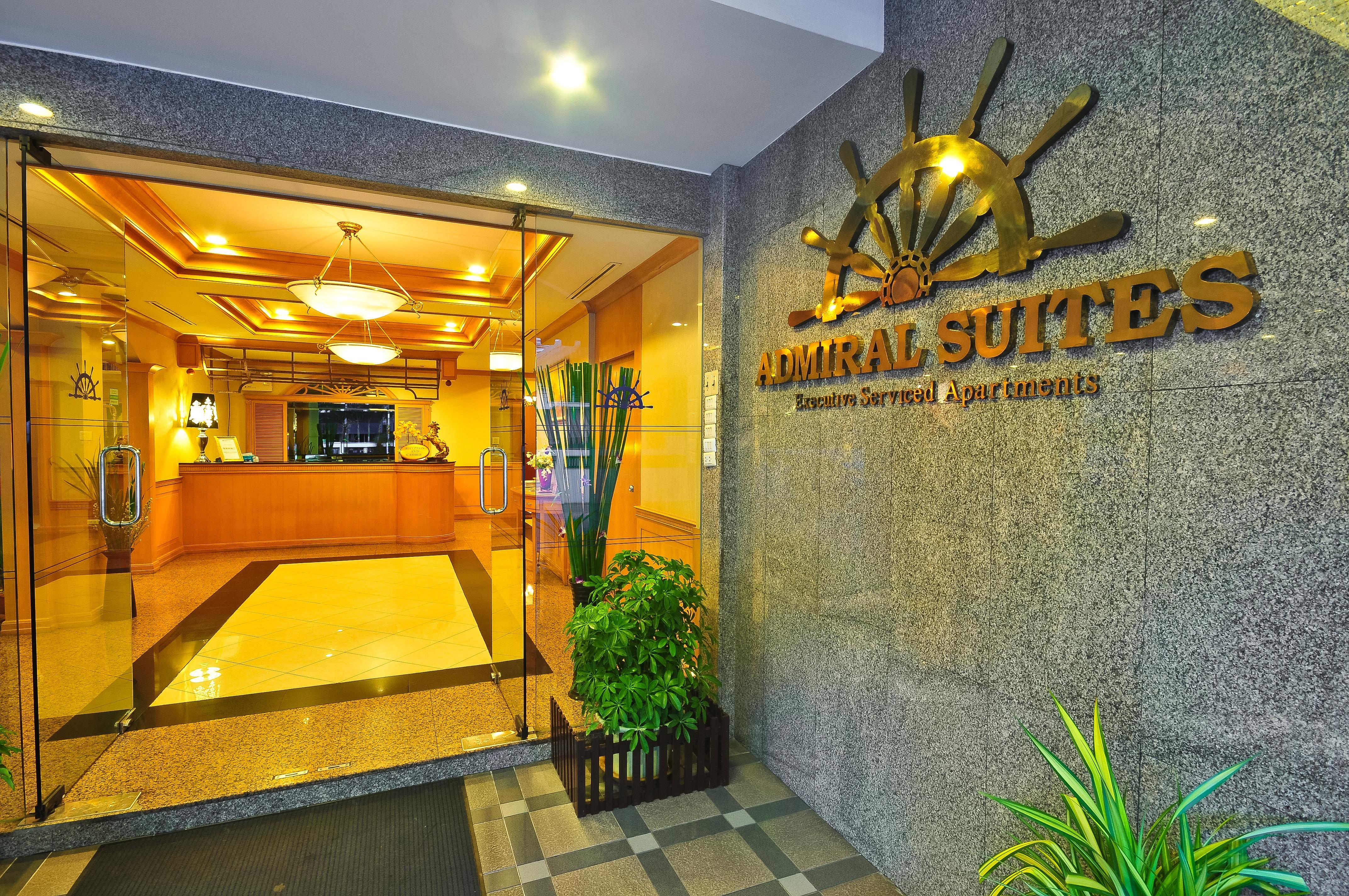 Admiral Suites Бангкок Екстер'єр фото