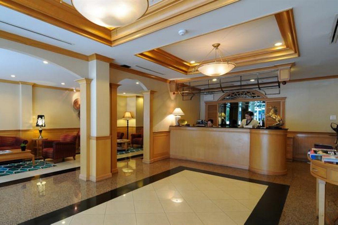 Admiral Suites Бангкок Екстер'єр фото
