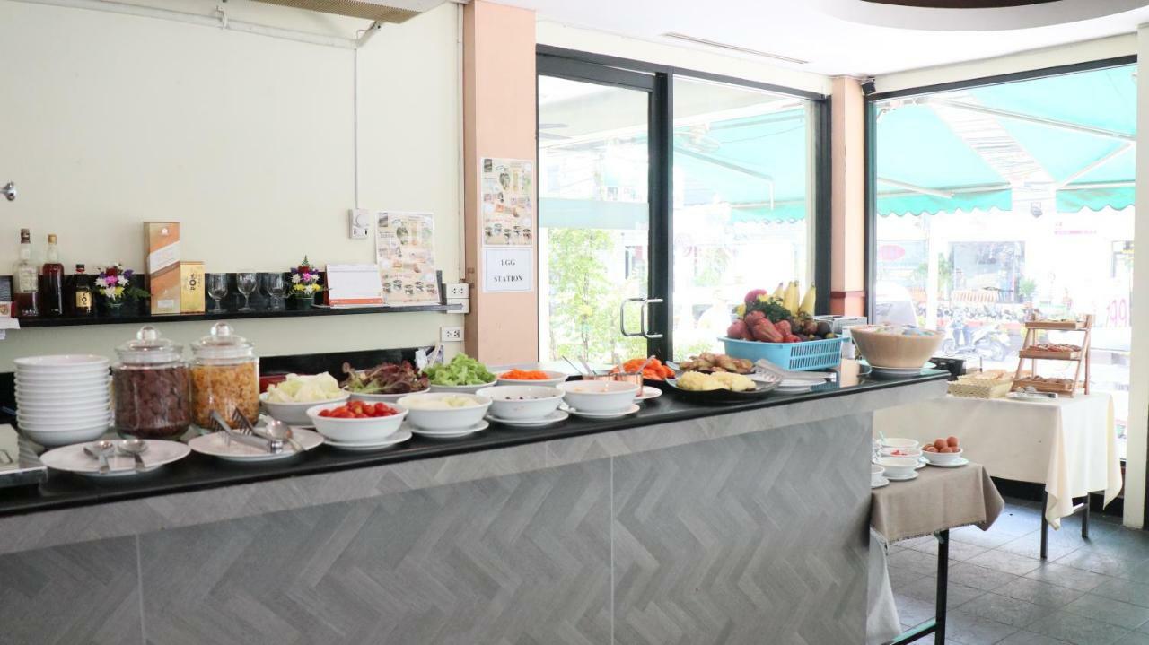 Admiral Suites Бангкок Екстер'єр фото